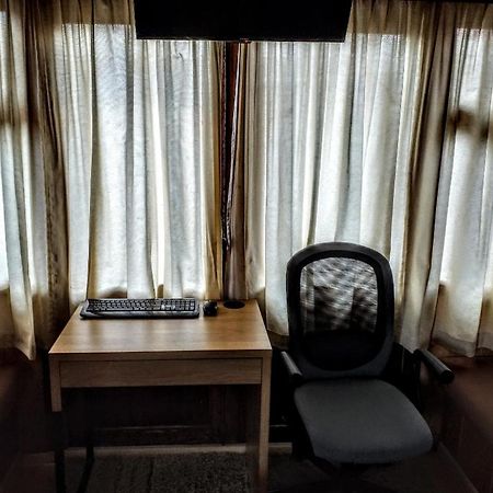 Two Rooms Rustic House - Self Check-In Bukarest Exteriör bild