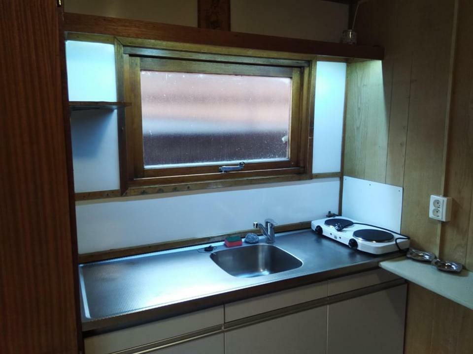Two Rooms Rustic House - Self Check-In Bukarest Exteriör bild